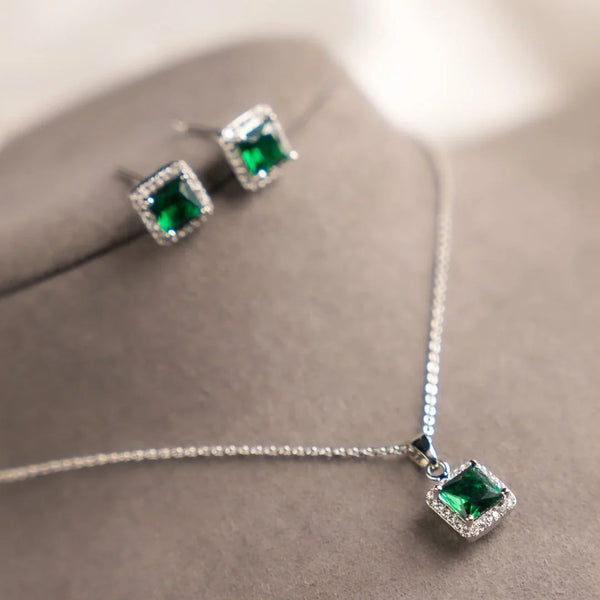 Charm Pendant - Elara