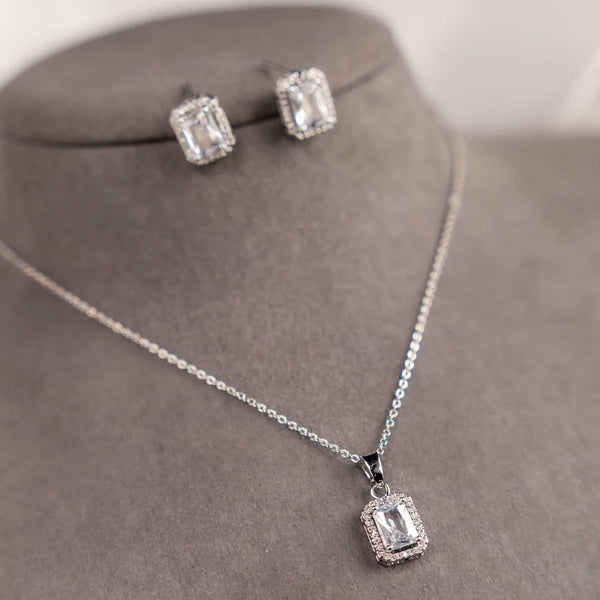 Eternal Sparkle Pendant - Elara