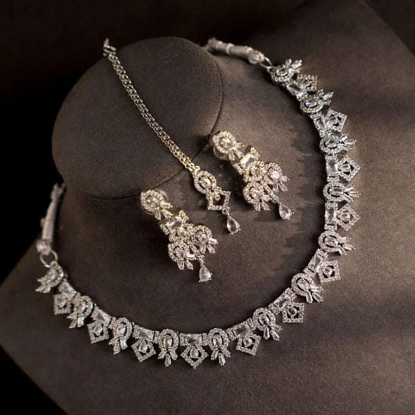 Serene Necklace - Elara
